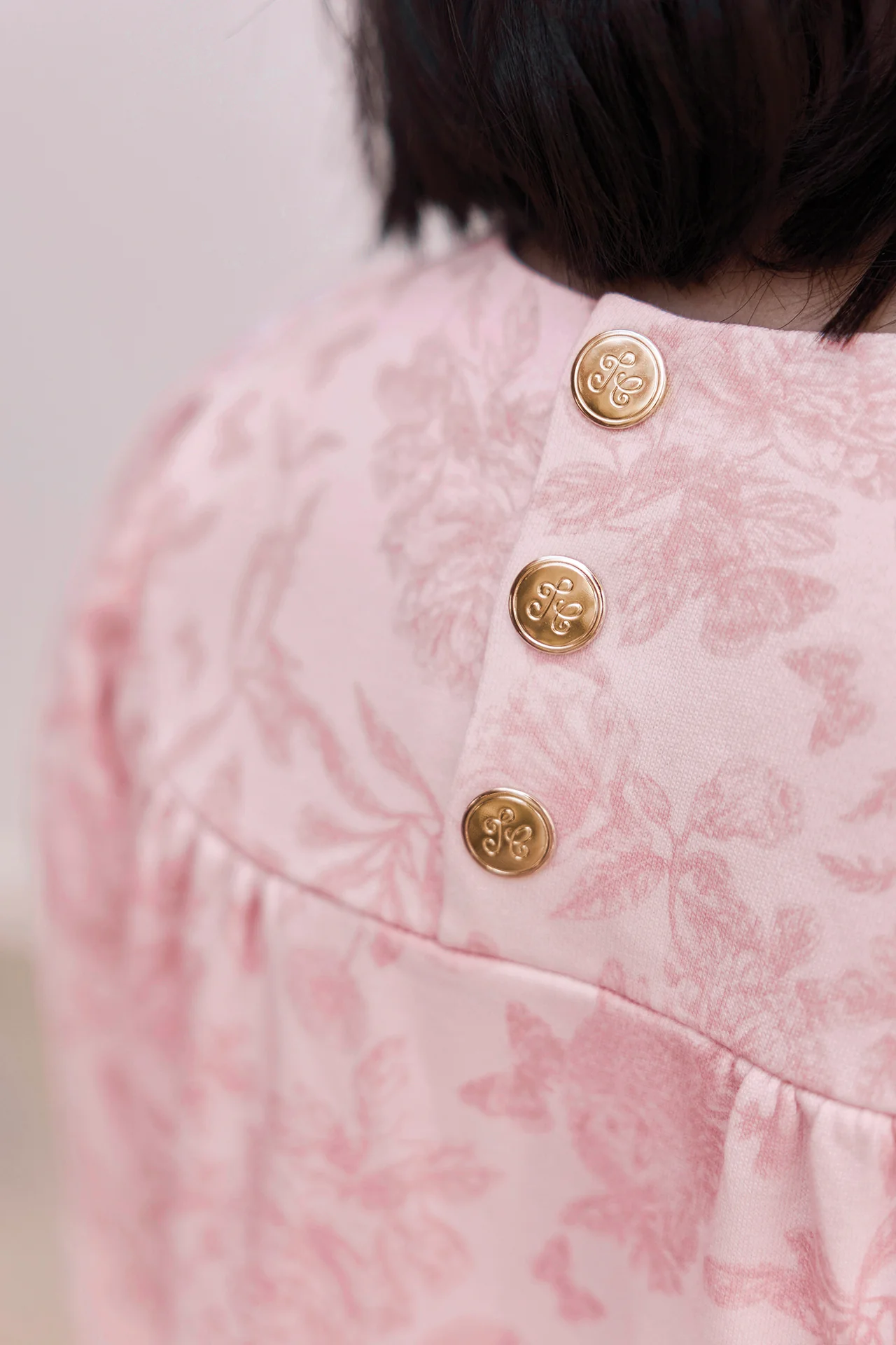 Robe - Rose coton imprimé inspiration Toile de Jouy - Image 3