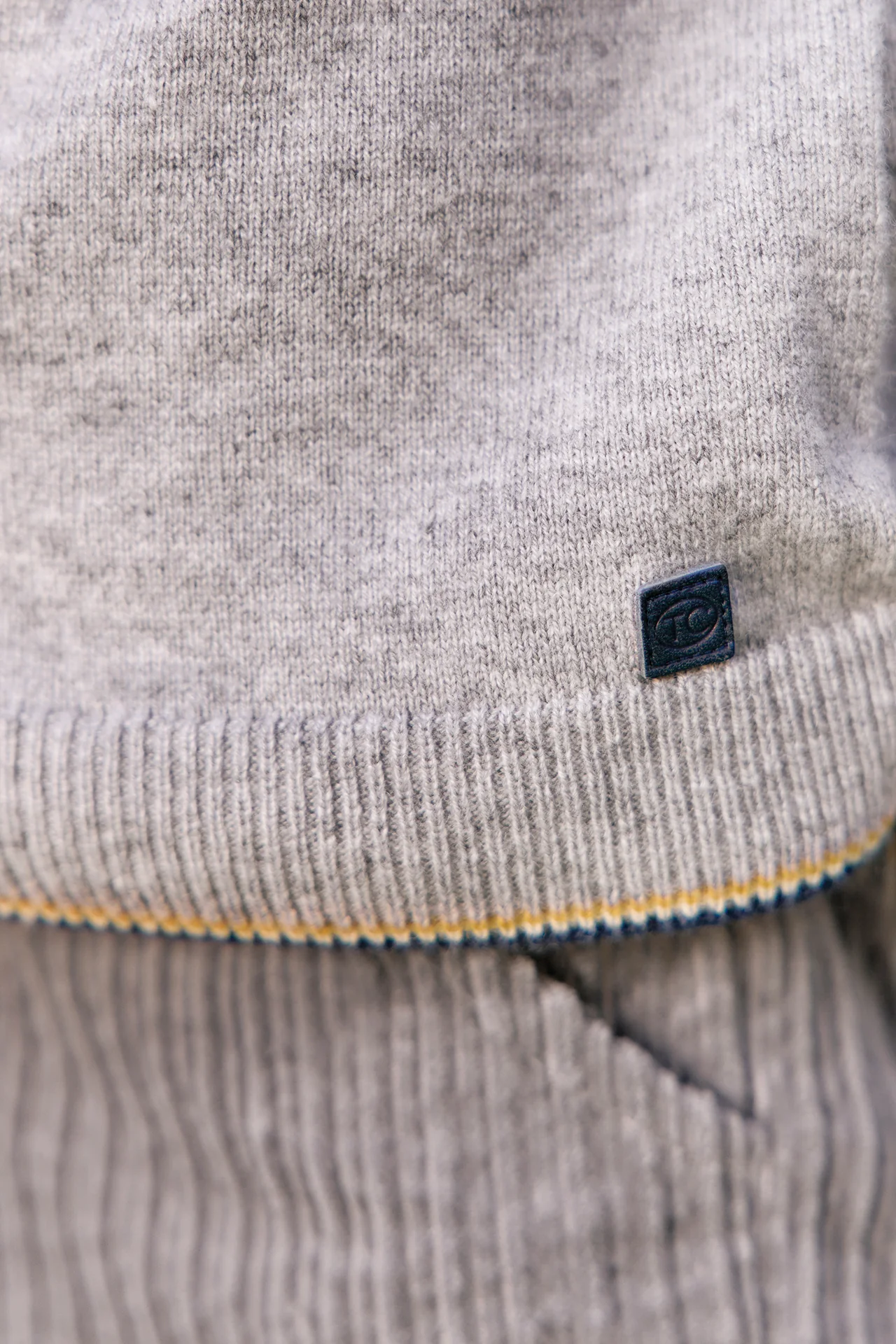 Gilet - Gris chiné laine à capuche zippé - Image 4