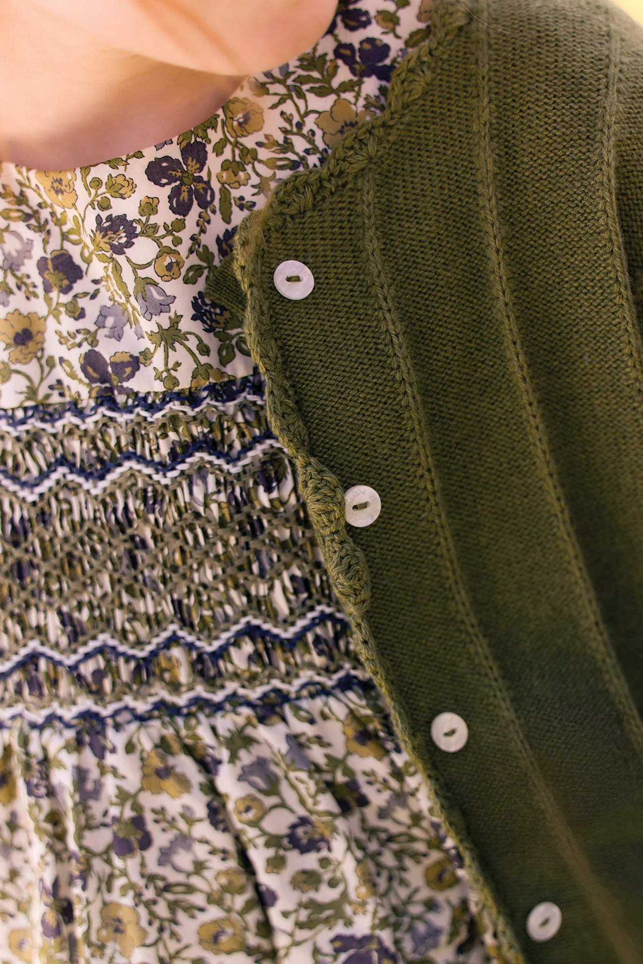 Cardigan - Olive laine festonné