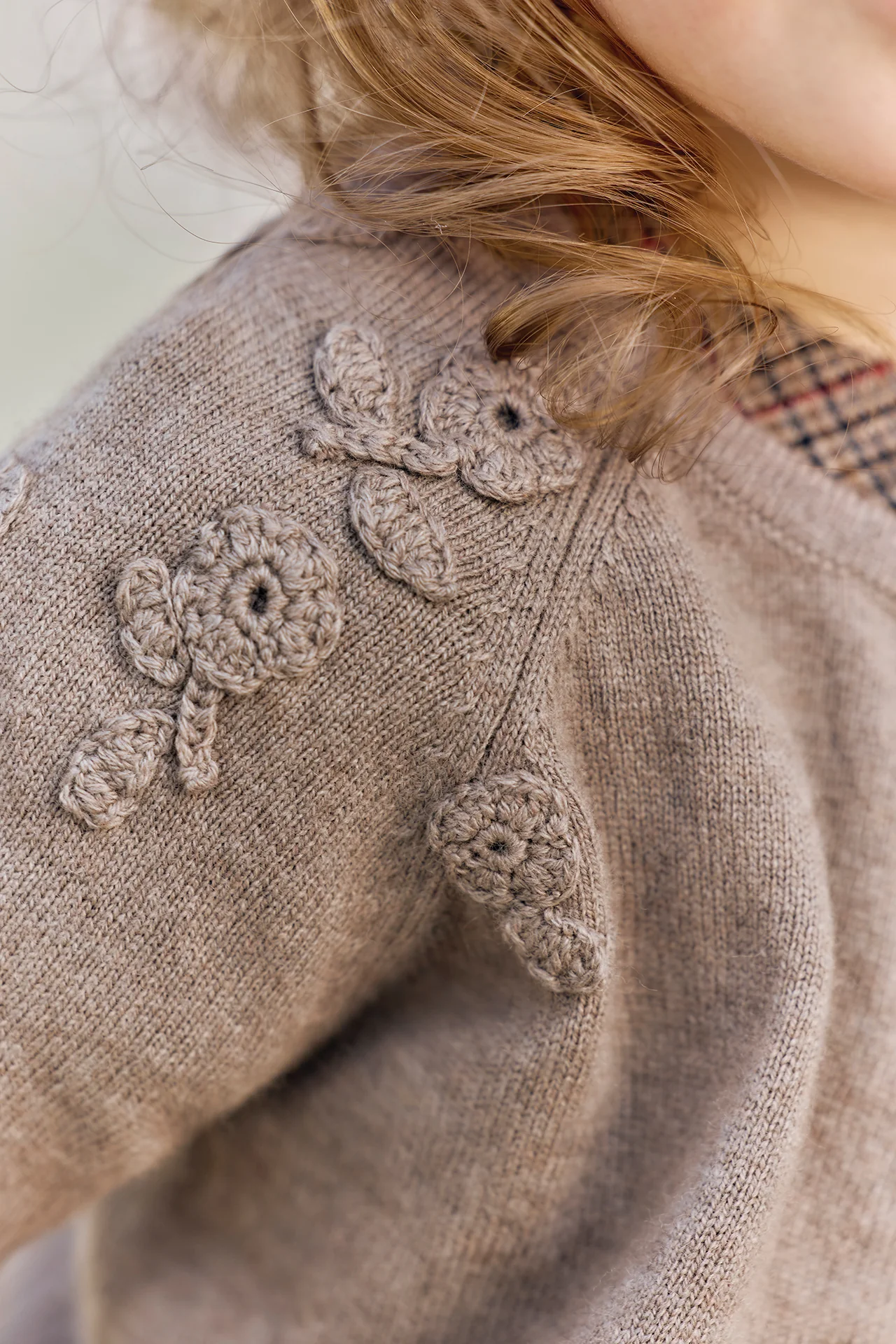 Cardigan - Beige moyen laine broderie main fleurs - Image 3