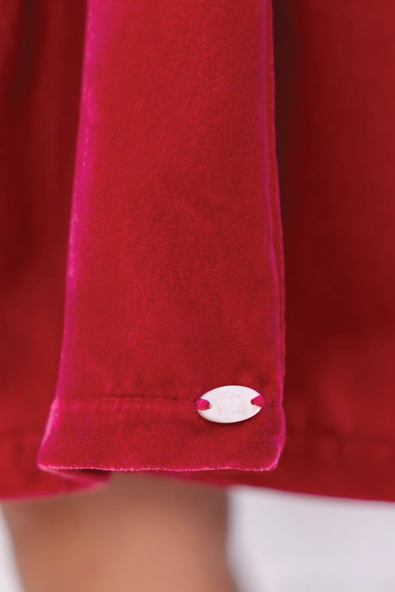 Robe - Cerise velours col dentelle - Image 4