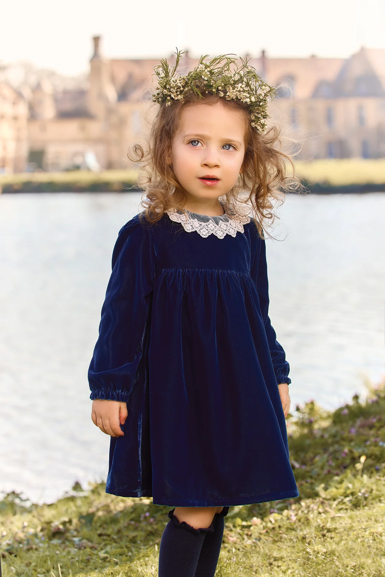 Robe - Marine velours col dentelle