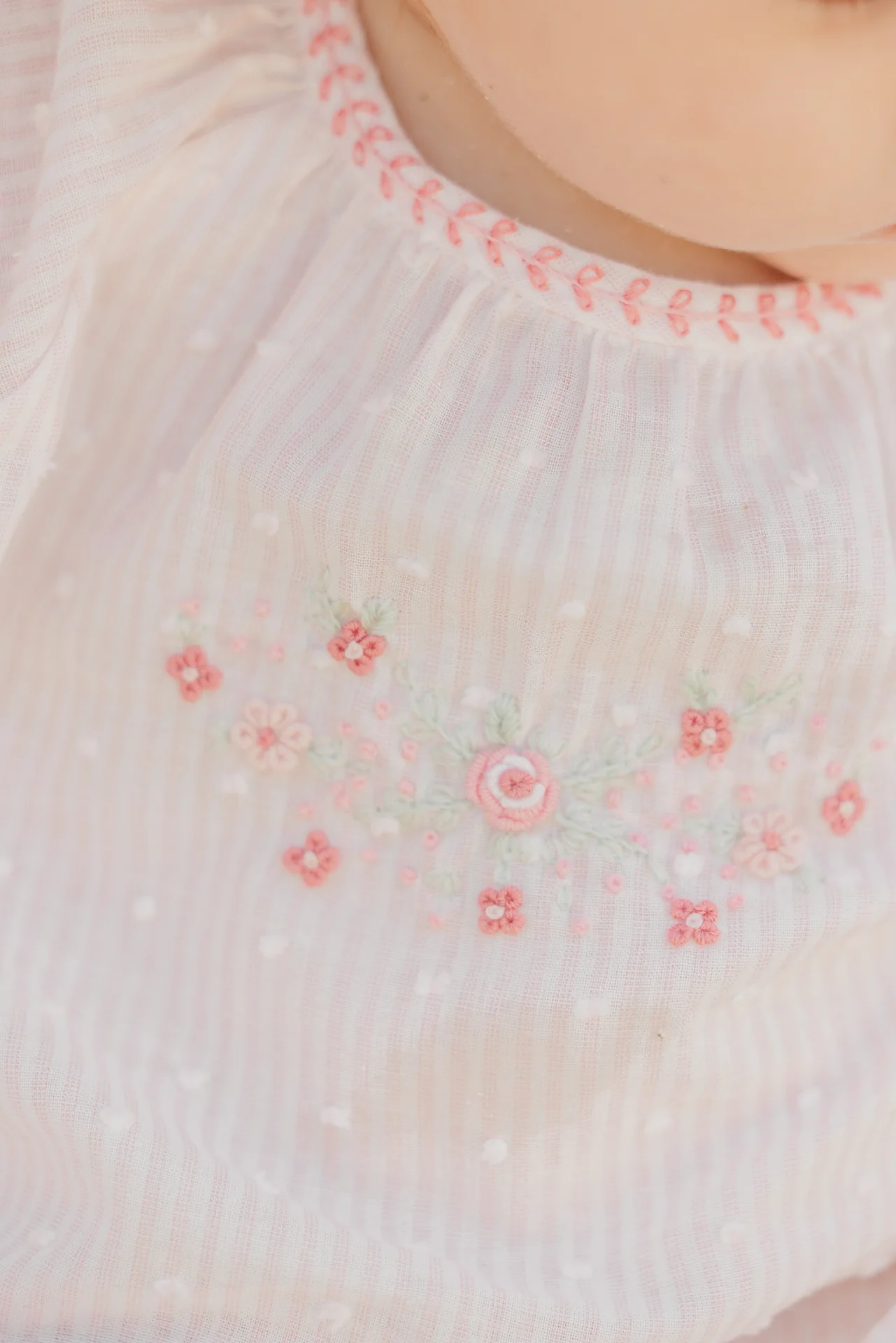 Ensemble court - Rose pâle rayé broderie fleurie - Image 4