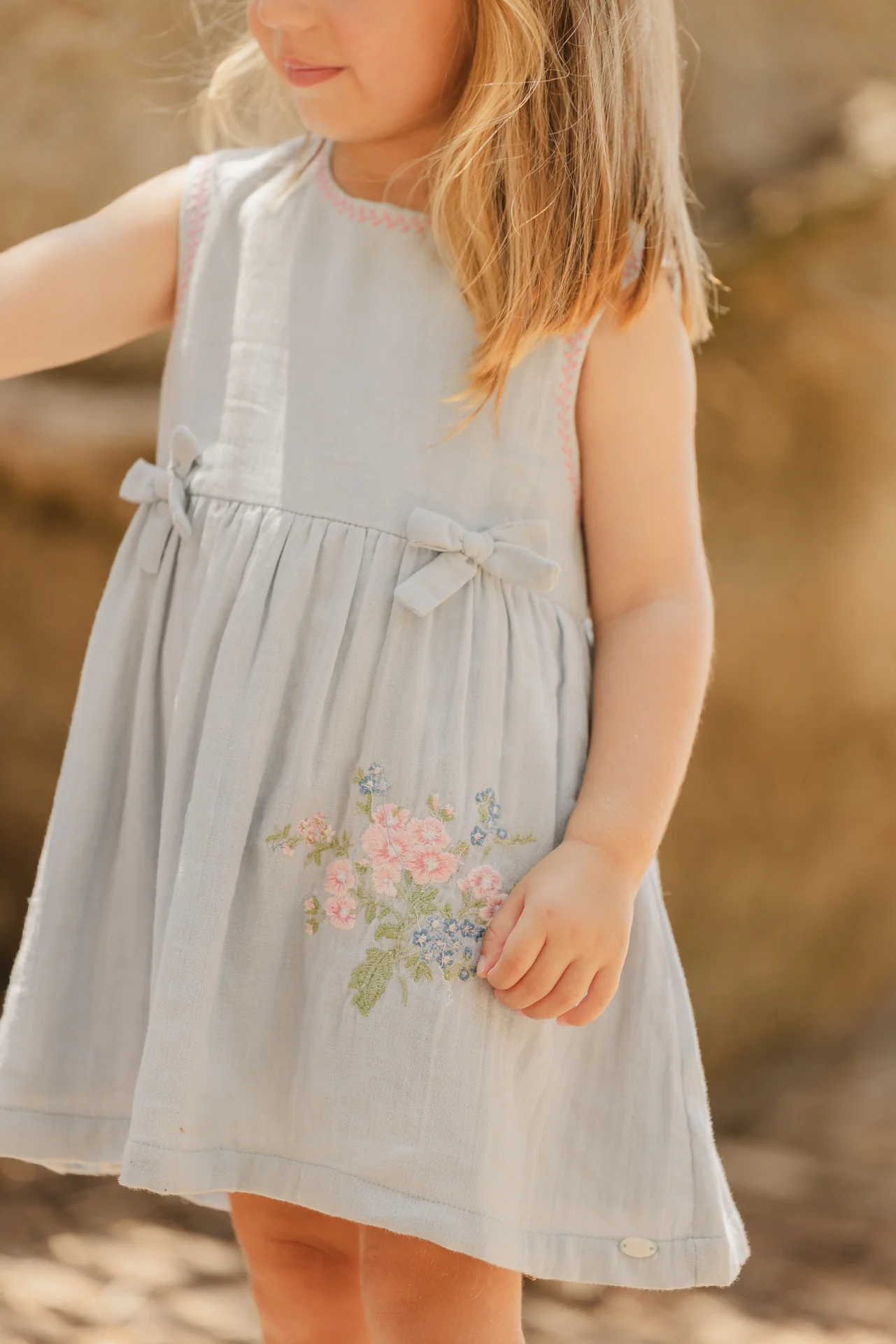 Robe - Bleu céleste détails nœuds - Image 3