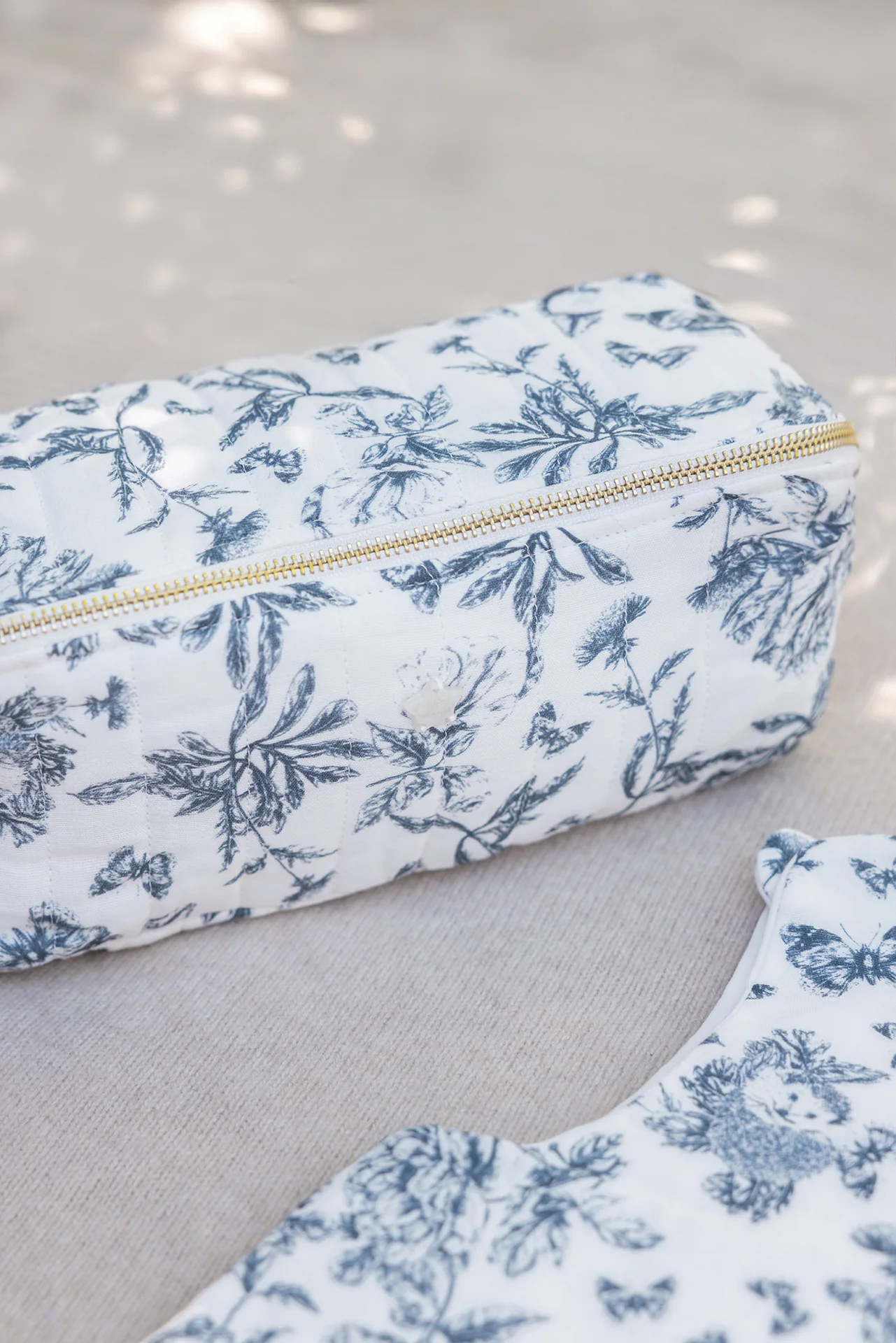 Trousse zippée - Imprimé inspiration Toile de Jouy bleu - Image 4