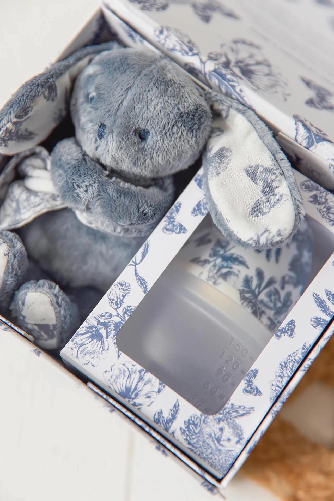 Coffret biberon et doudou - Toile de jouy bleu Élhée x Tartine et Chocolat